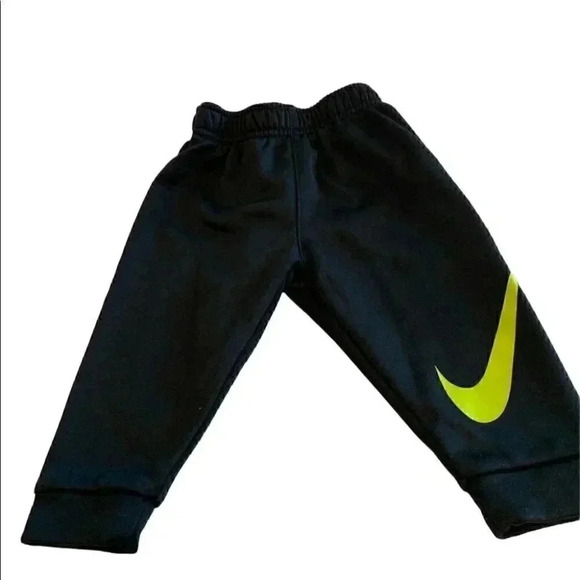 Nike Dri-Fit sweatpants - Picture 1 of 4